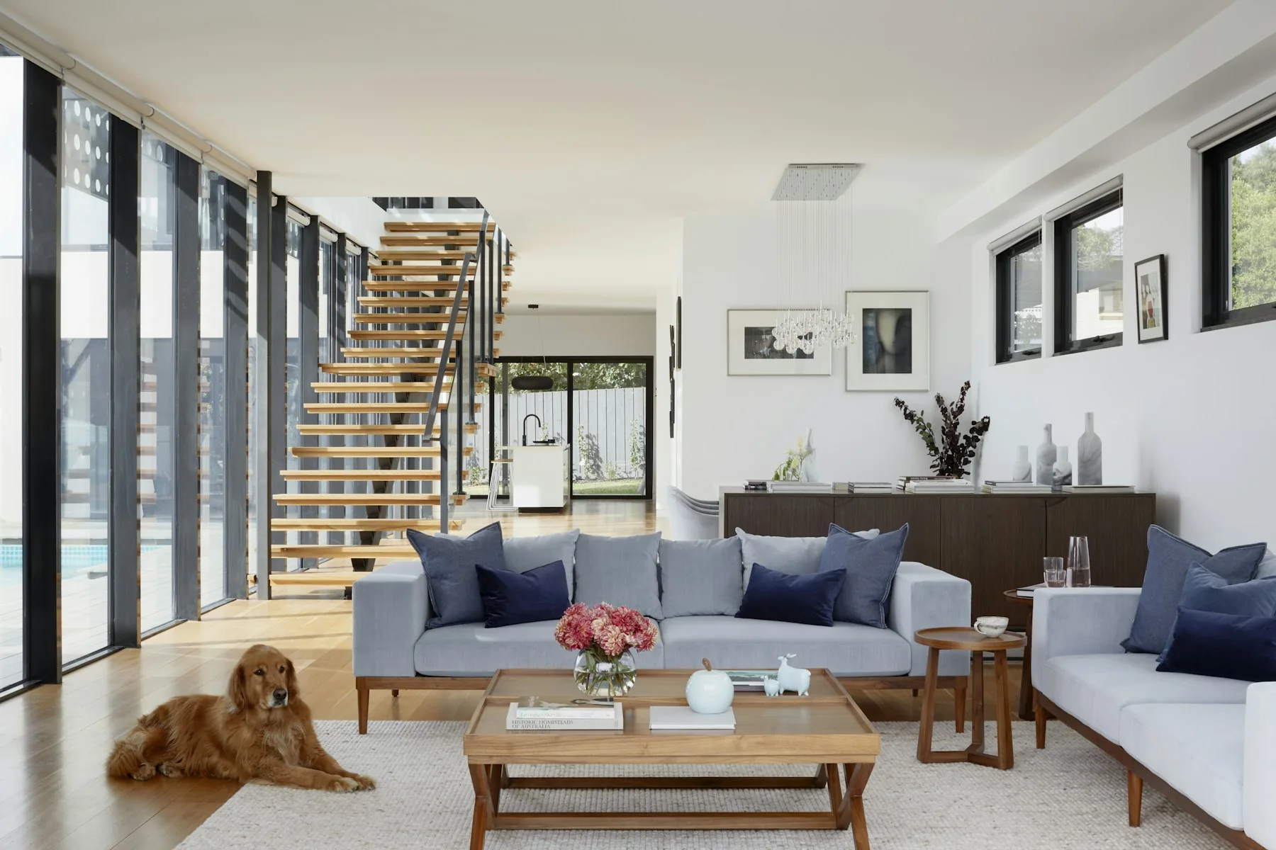 L’intérieur complet — ambiance illustrative